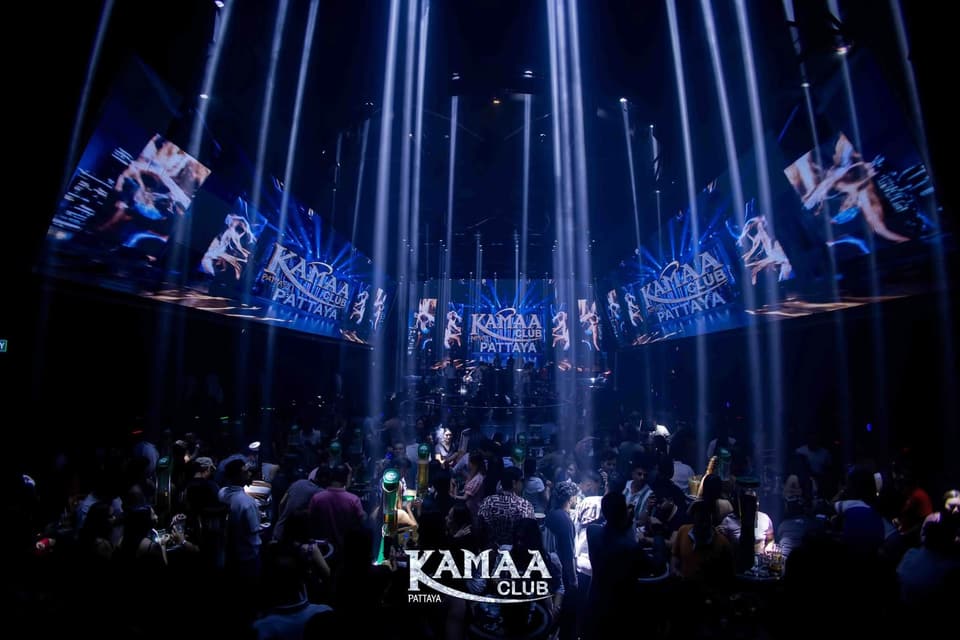 Columns of white and blue light over the dance floor at Kamaa Club Pattaya